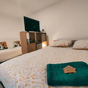 Appartement Avec Clim Et Terrasse Proche Du Centre D'avignon, Avignon