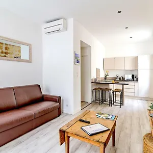 Apartamento Et Entre Le Pont D Et Le Palais Des Papes, Avinhão
